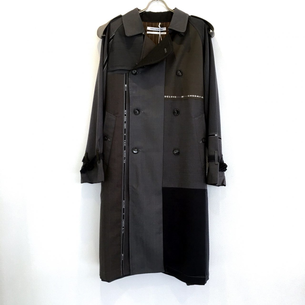 Children of the discordance / NY VINTAGE WOOL PATCH TRENCH COAT 
