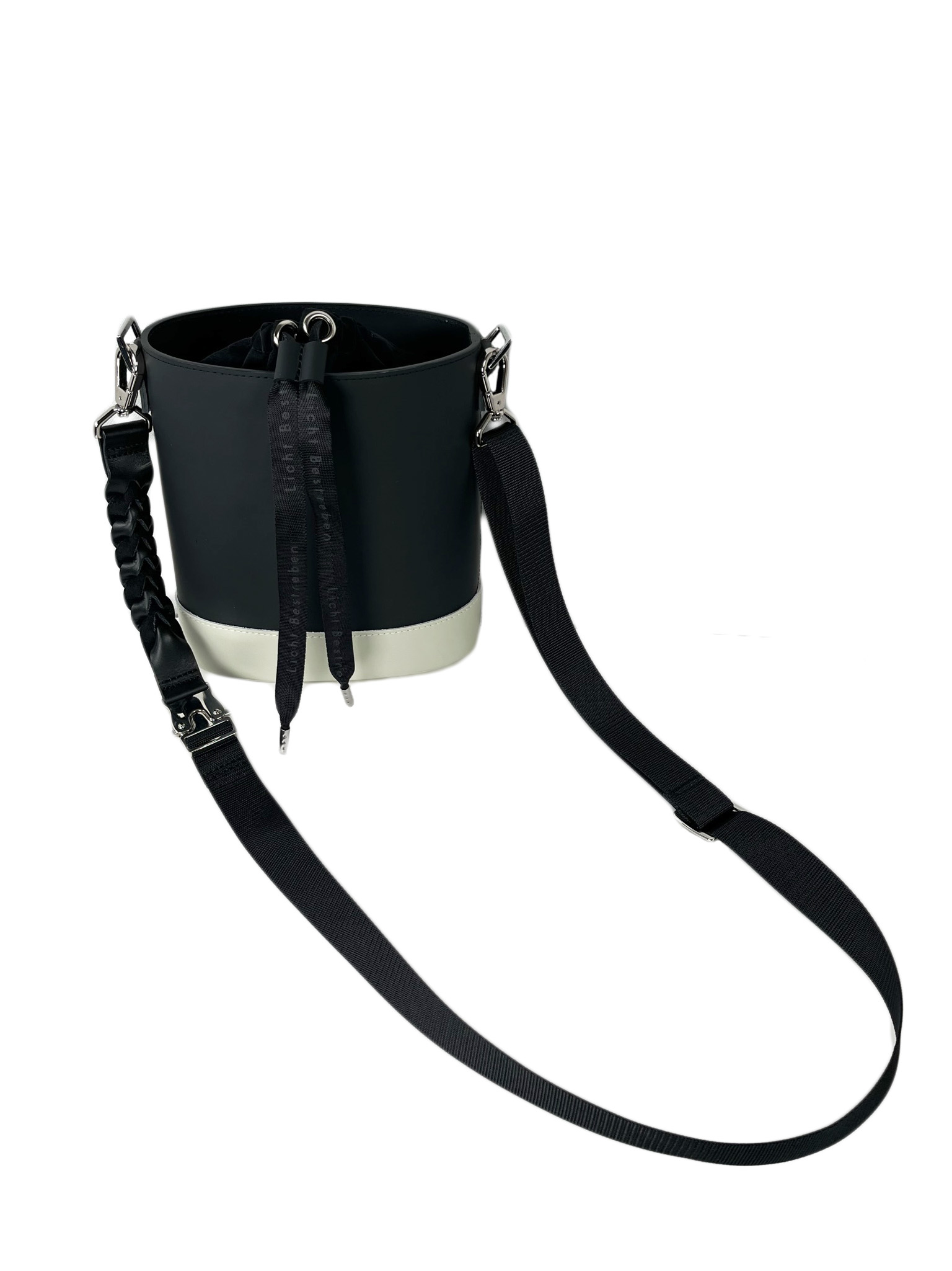 LB22AW-BAG01