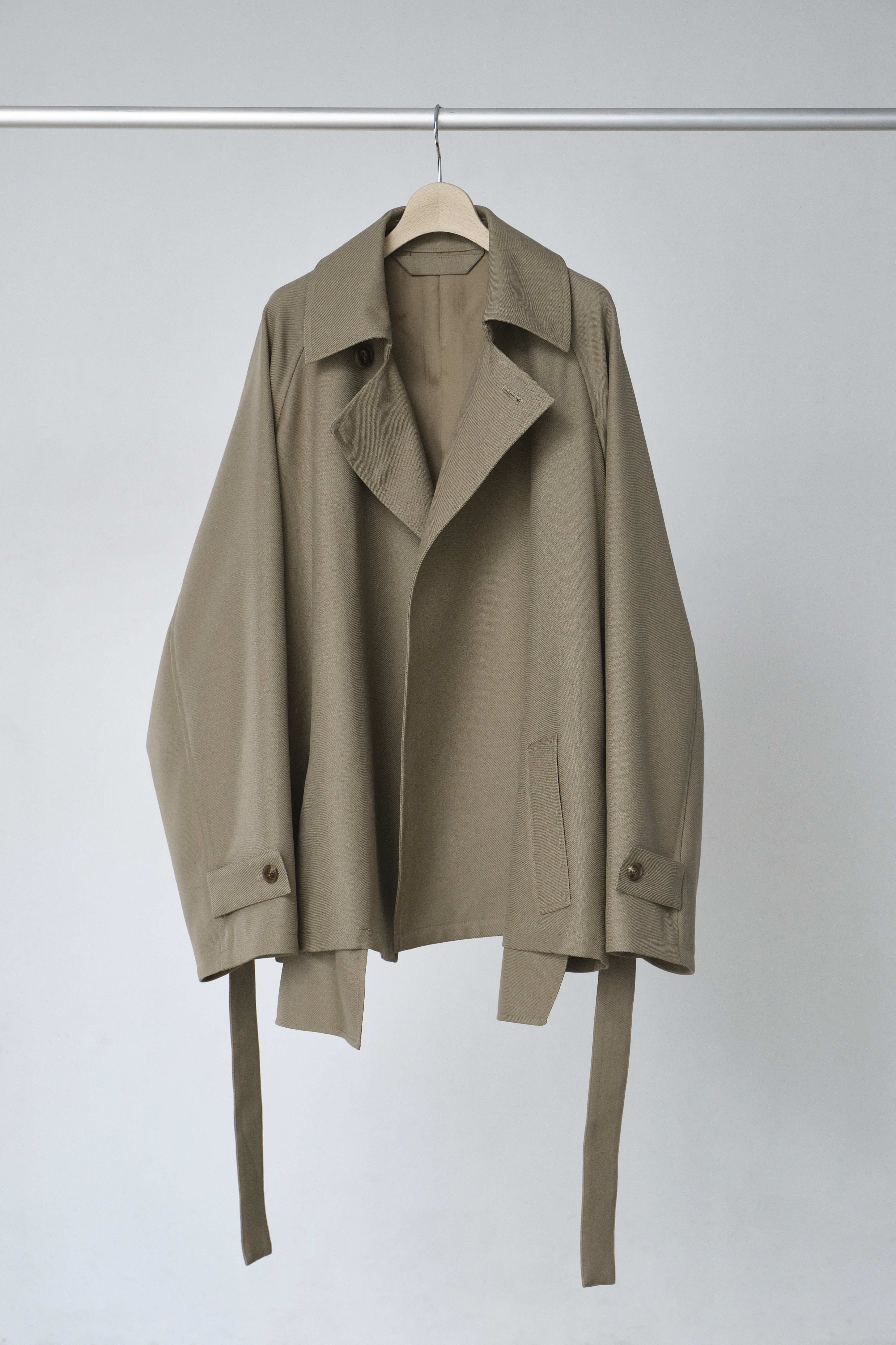 Blanc YM / Short trench coat – Beige